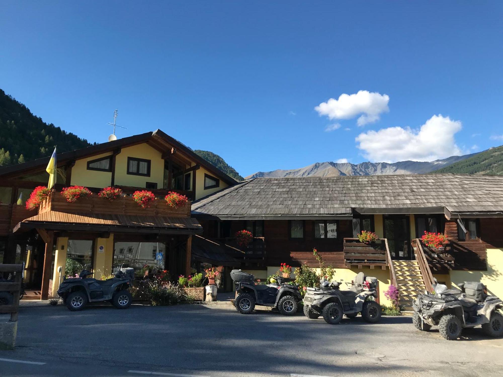 Hotel Ca Fiore Bardonecchia Exterior foto