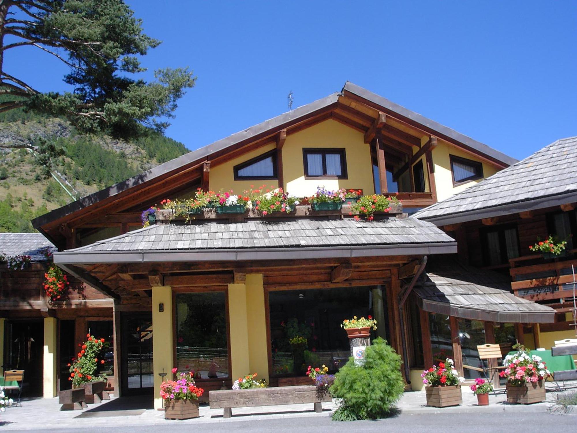 Hotel Ca Fiore Bardonecchia Exterior foto