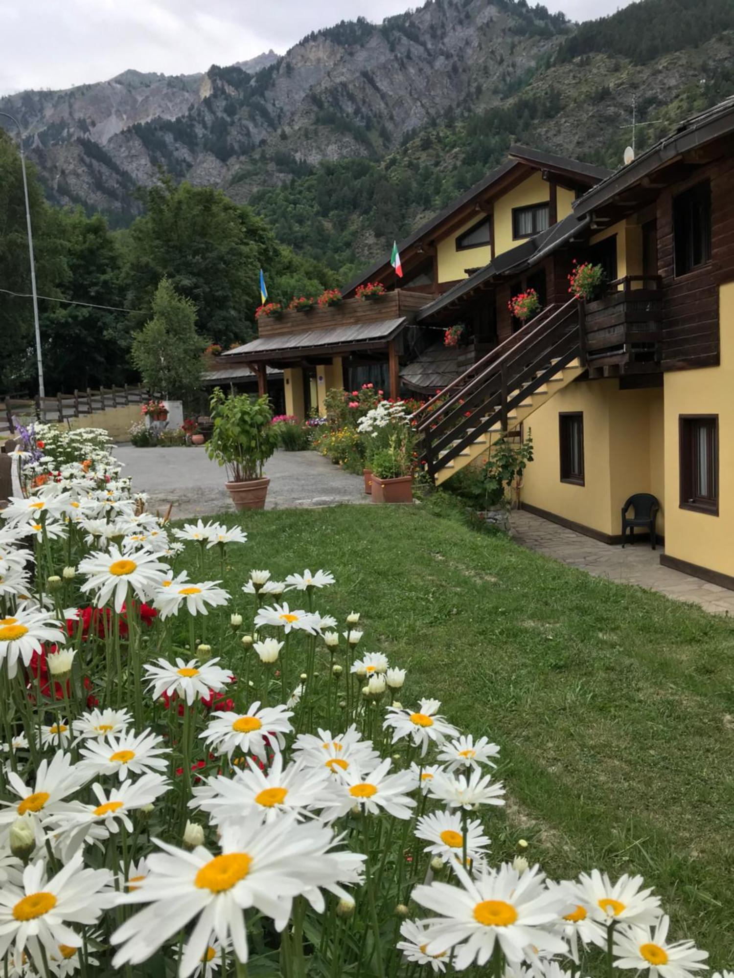 Hotel Ca Fiore Bardonecchia Exterior foto