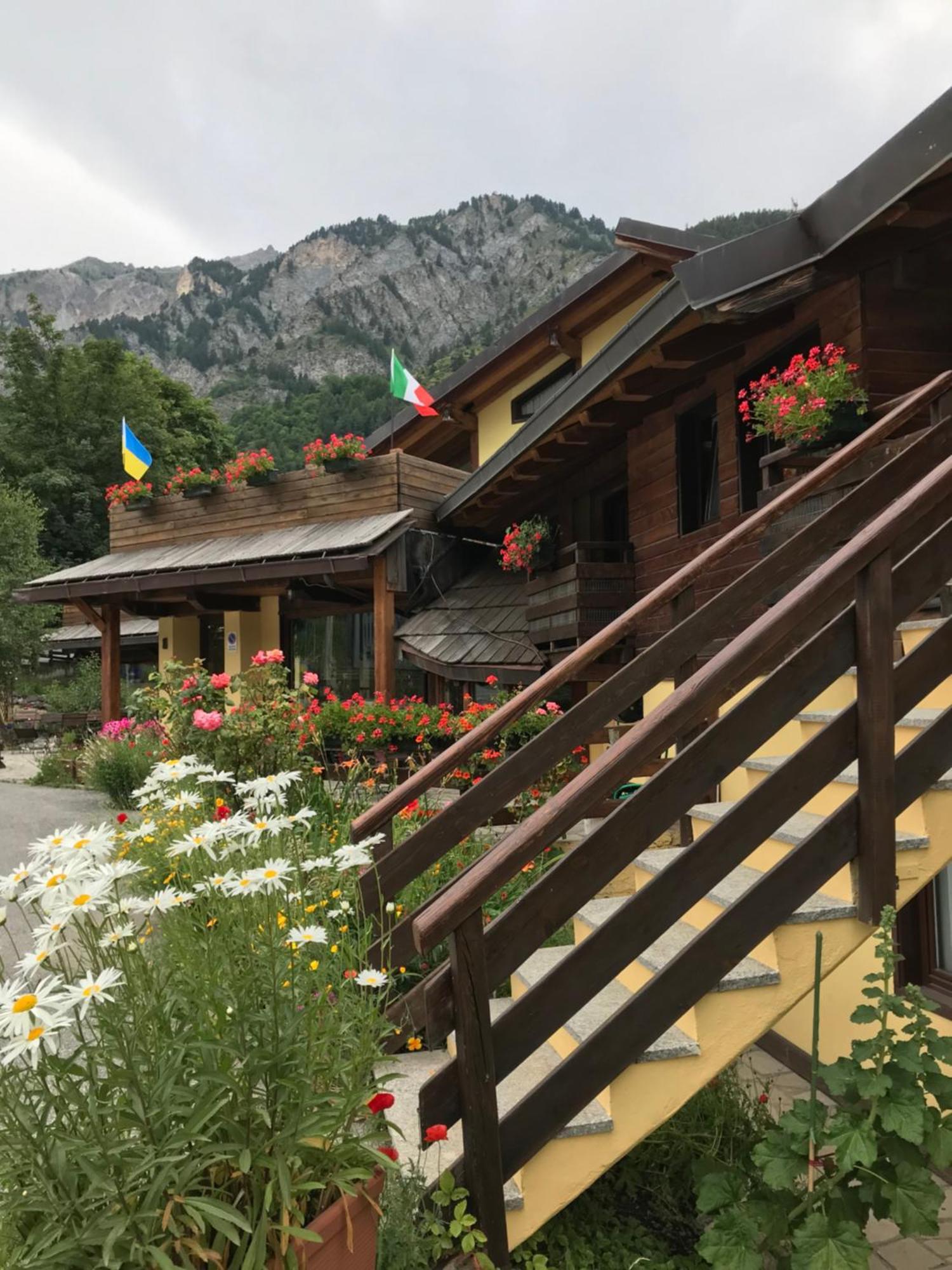 Hotel Ca Fiore Bardonecchia Exterior foto